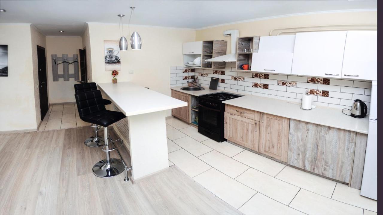Apartamento Залізнична 49 "Хочу Цю!" Ivano-Frankivsk Exterior foto